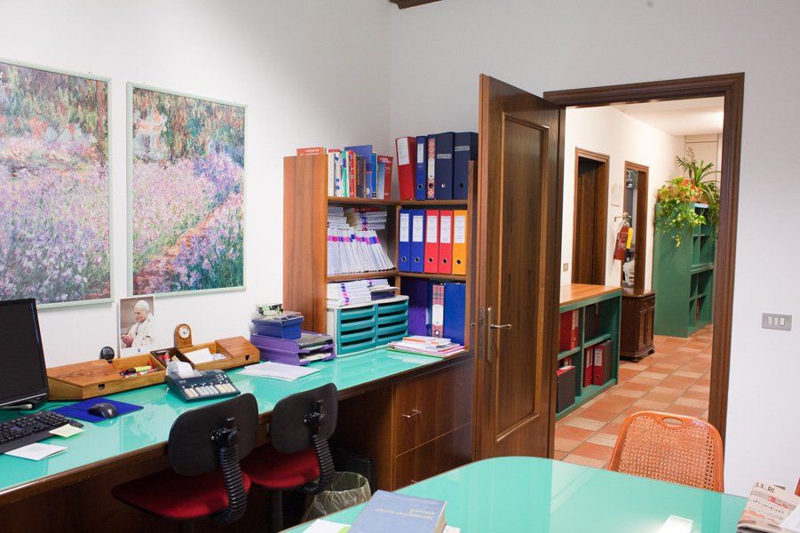 Studio con scrivanie