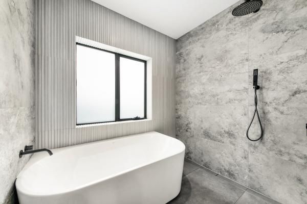 A Bathroom with A Bathtub and A Shower | Mid-North Coast, NSW | BDM Constructions