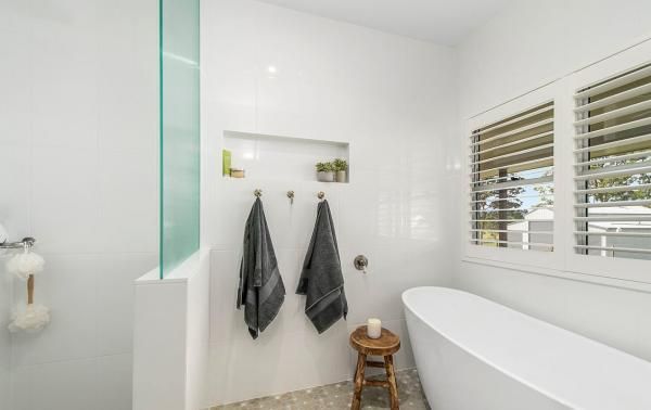 A Bathroom with A Tub, Shower, and Window | Mid-North Coast, NSW | BDM Constructions
