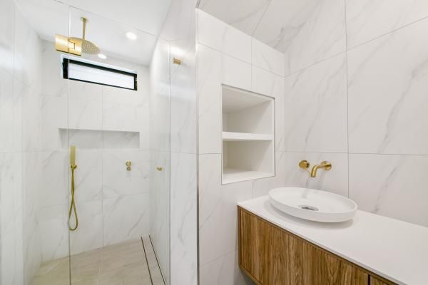 A Bathroom with A Walk in Shower and A Sink | Mid-North Coast, NSW | BDM Constructions