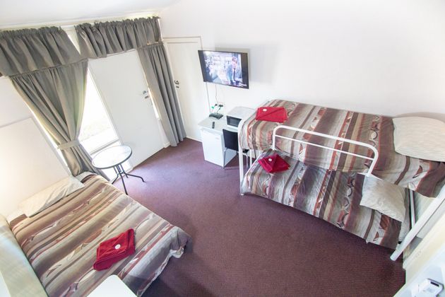 3 Bed Family Room - Port Pirie, SA - Travelway Motel