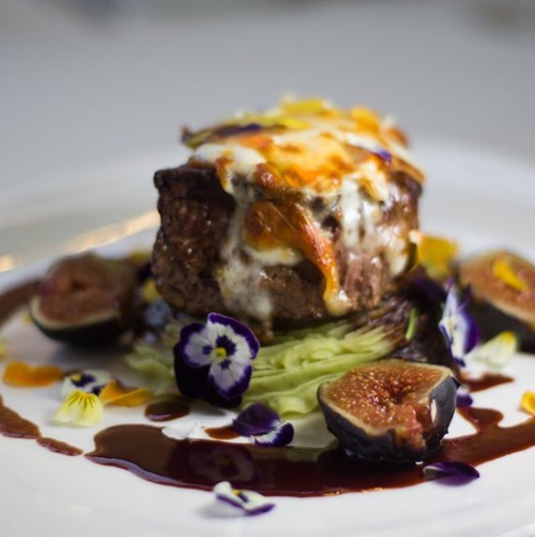 Gallery Bin 100 Restaurant Outdoor Dining Milford, Fairfield