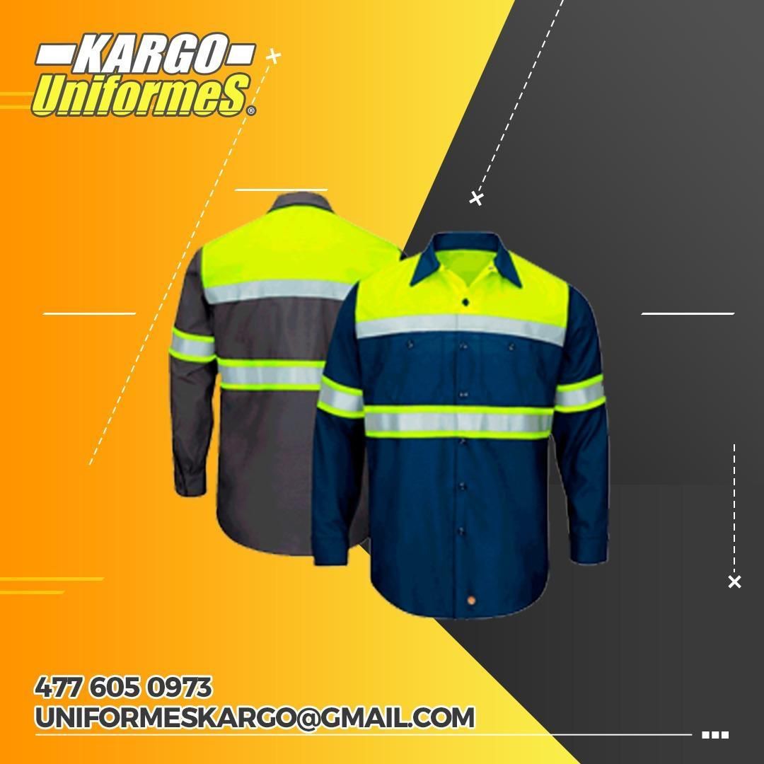 Una camisa azul y amarilla con rayas reflectantes en las mangas.