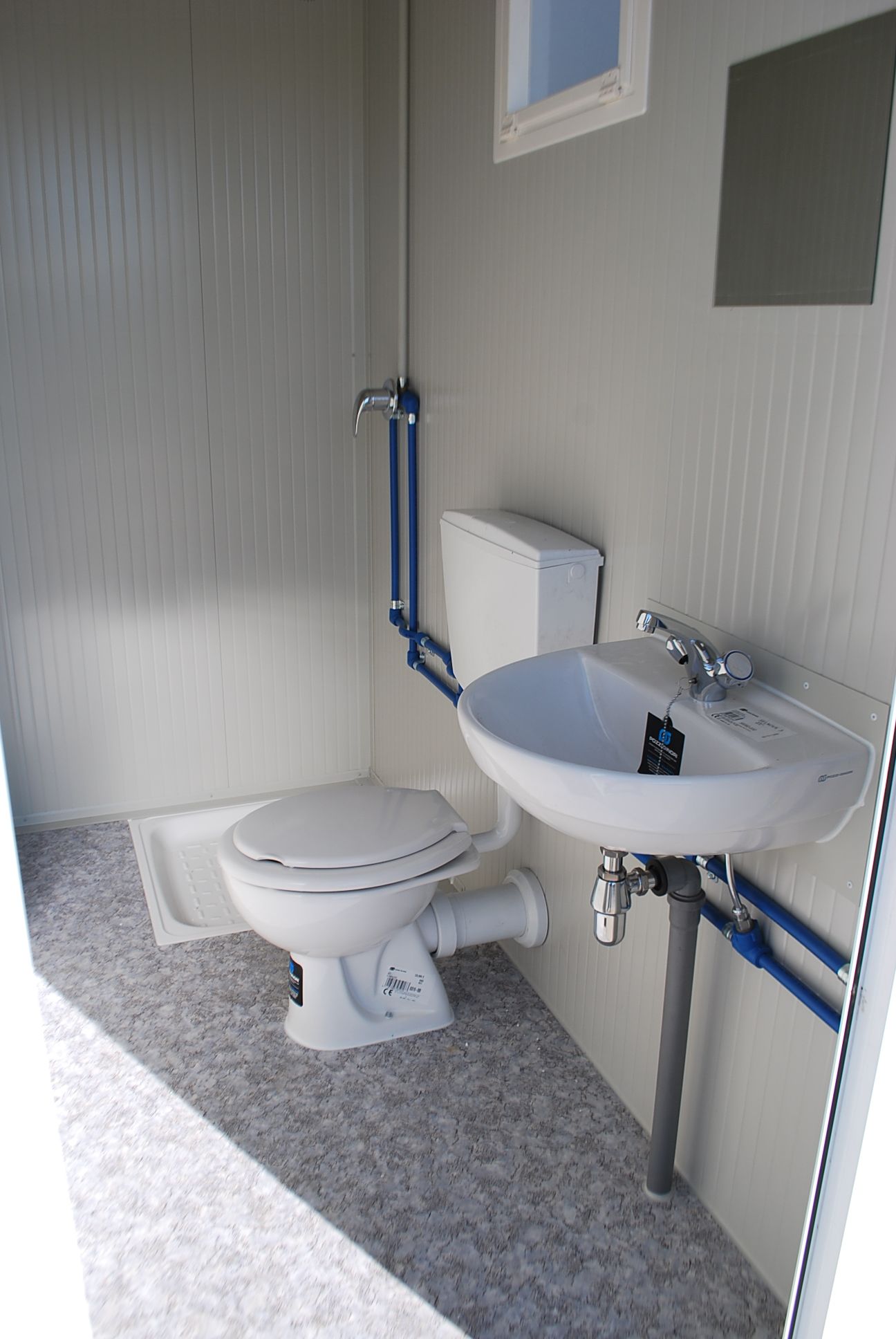 bagno per box prefabbricato