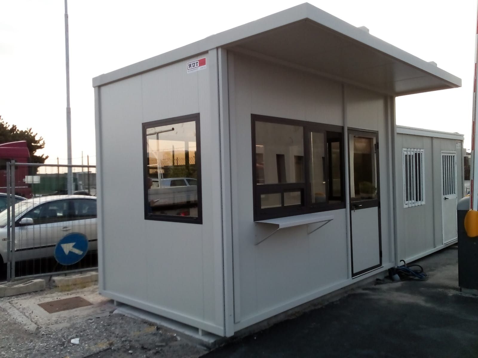 box preffabbricato bianco