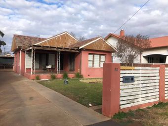 Exterior of pink house before renovation - Painting Services in Dubbo, NSW