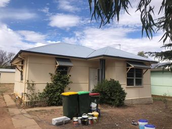 House exterior before repaint - Painting Services in Dubbo, NSW