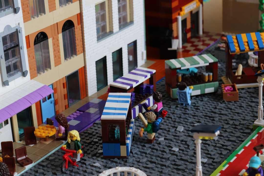Markte stad Leuven in LEGO