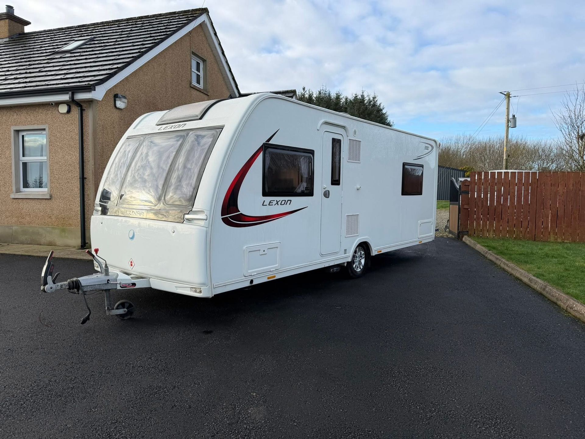 2018 Lunar Lexon 590