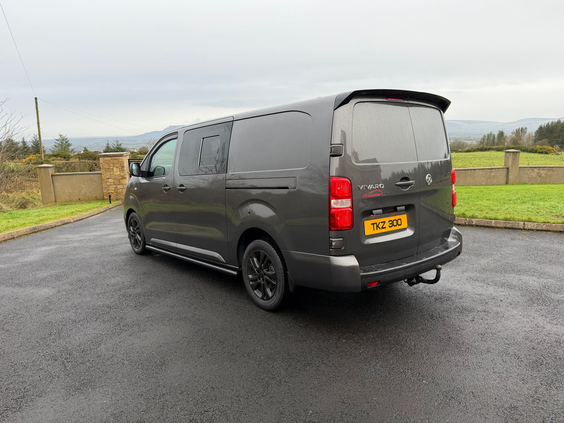 Vauxhall vivaro crew cab
