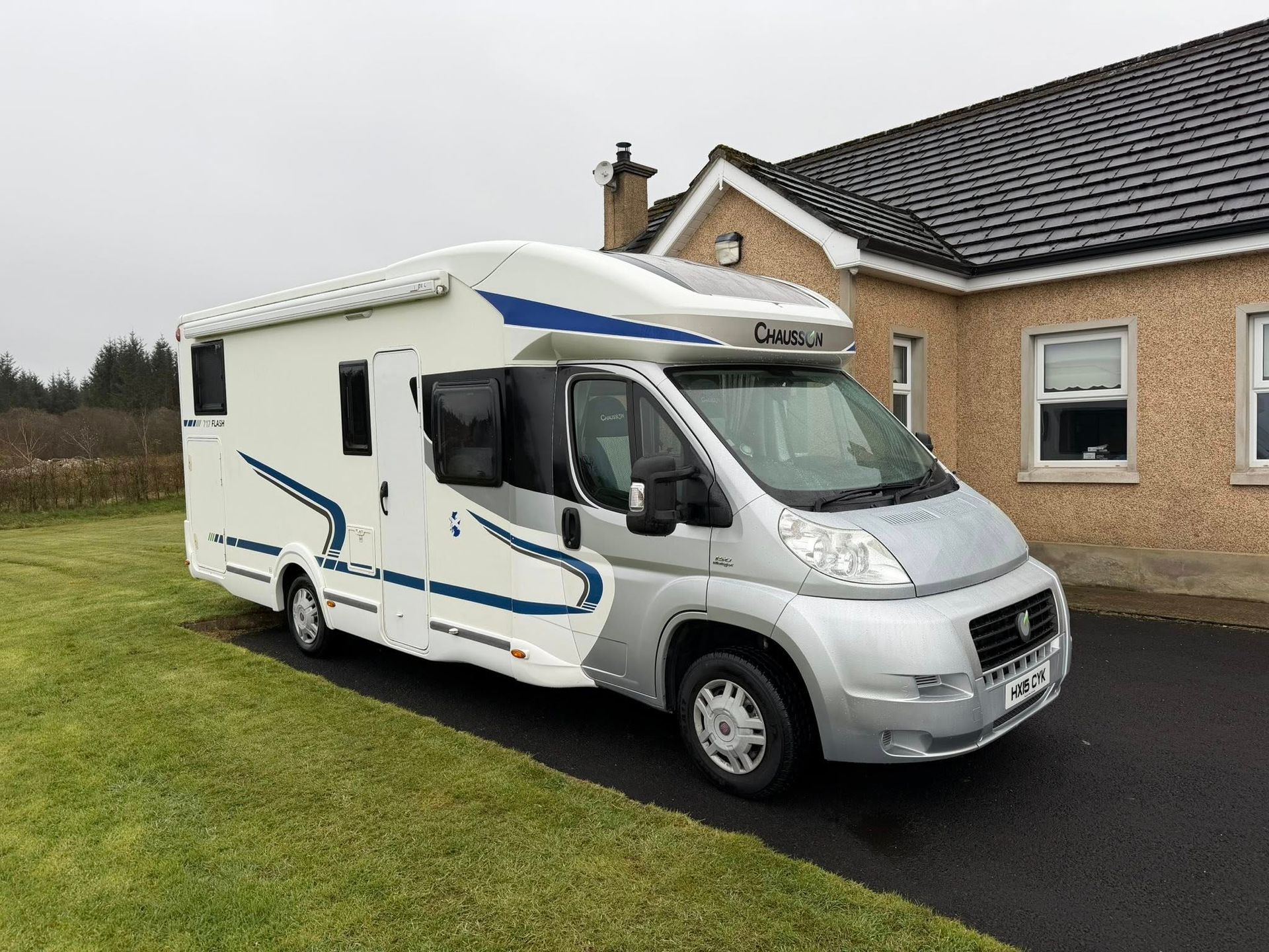 2015 Chausson 717 large garage