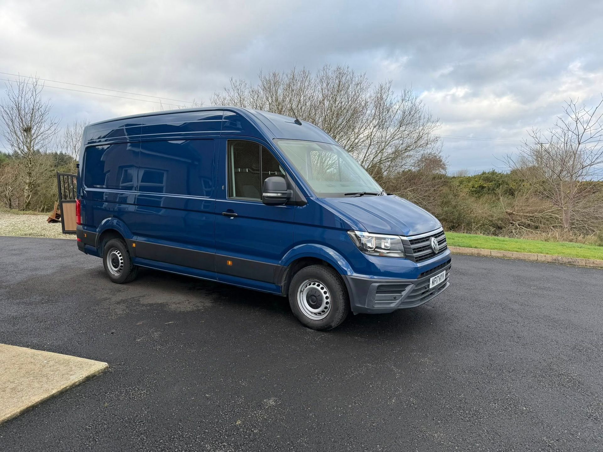2017 Volkswagen Crafter Deep Ocean Blue