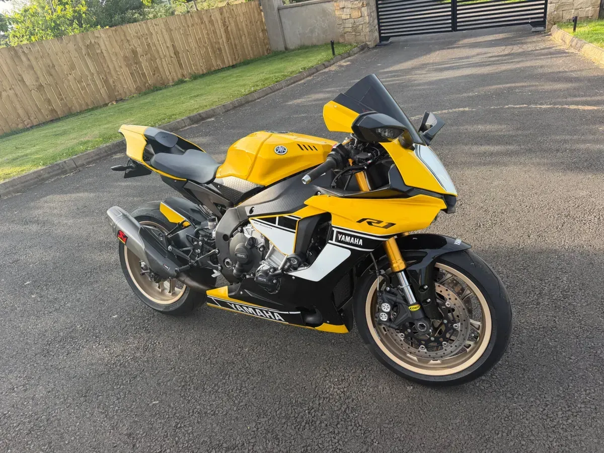 2016 Yamaha R1  kenny roberts edition