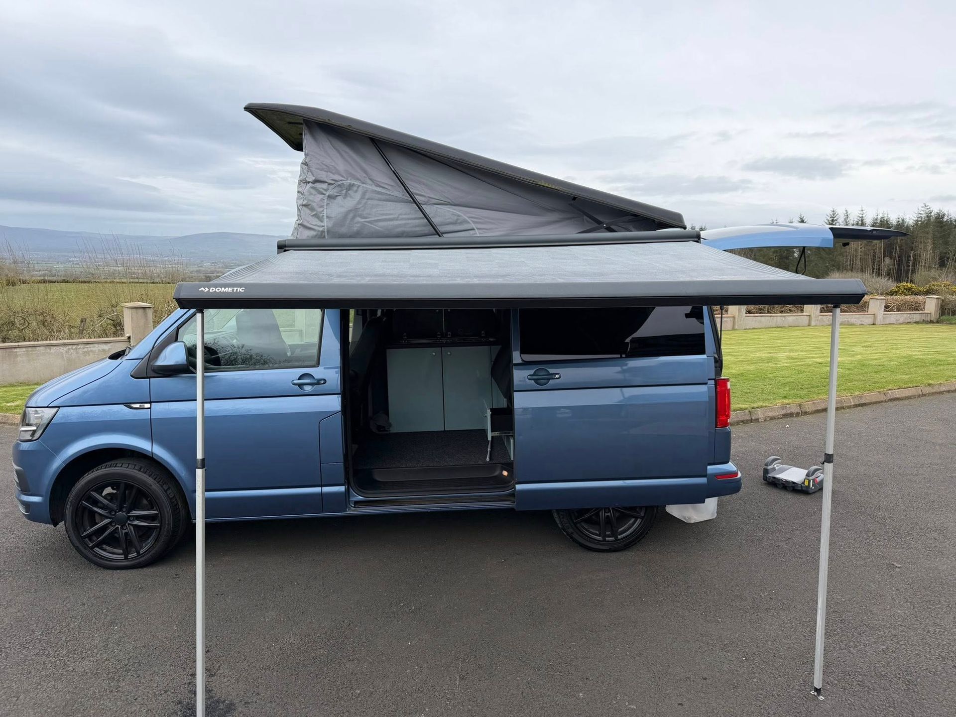 Volkswagen transporter pop top camper