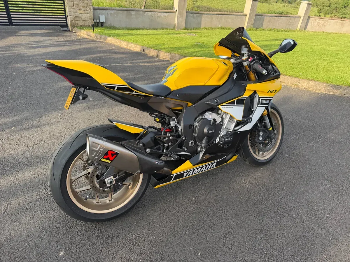 2016 Yamaha R1  kenny roberts edition