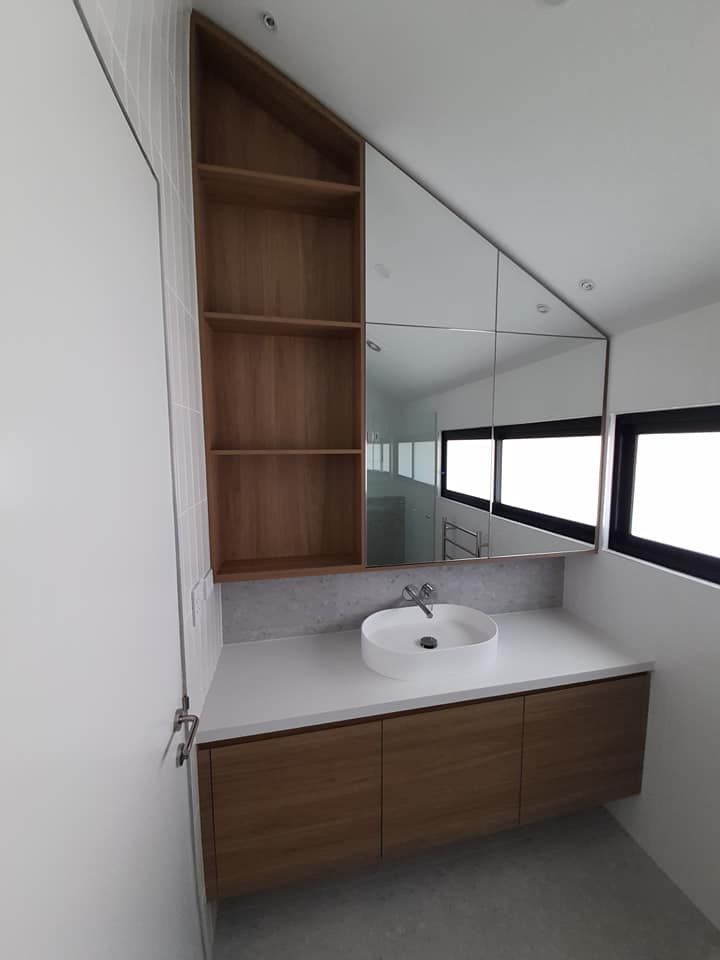 Luxurious Master Bathroom with Stylish Vanities | North Richmond, NSW | Pace Kitchens