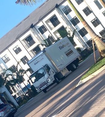 a white truck arriving to Naples Florida 