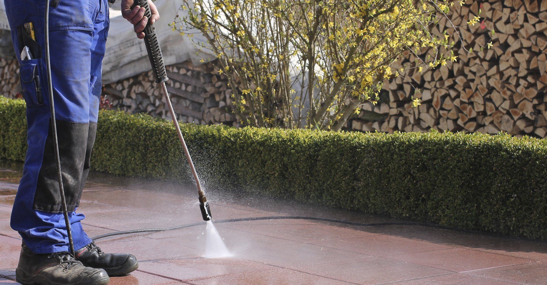 concrete driveway surface cleaning Clayton, Raleigh, NC & the surrounding triangle areas