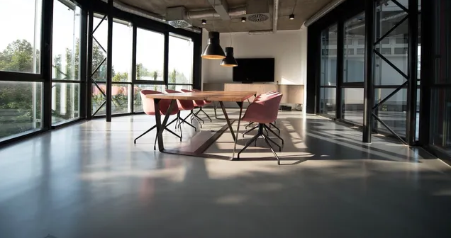 Ontdek waarom intervisie niet alleen een verplichting is vanuit de NOvA, maar een strategisch inst