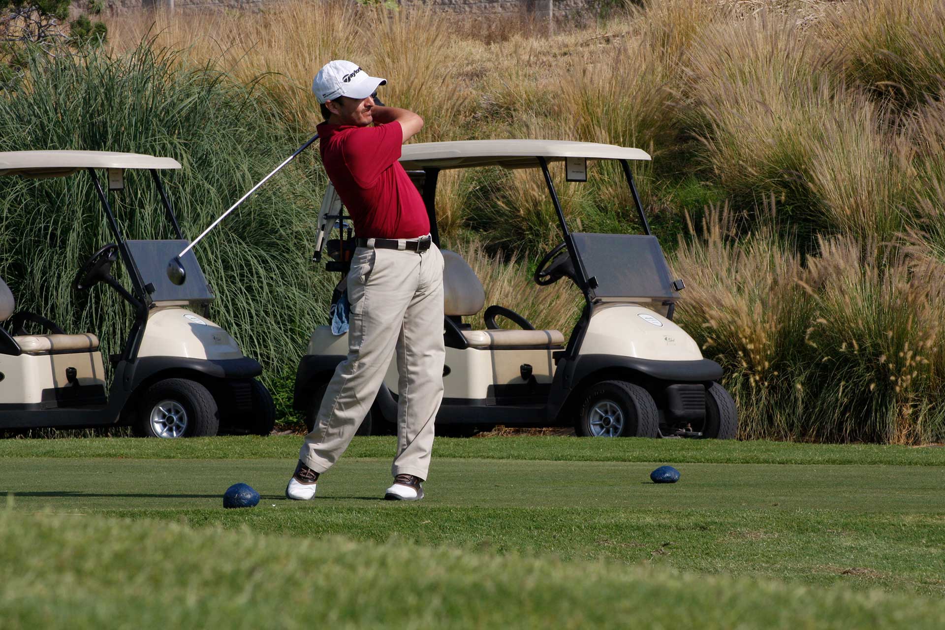 Completing a golf swing in excellent position