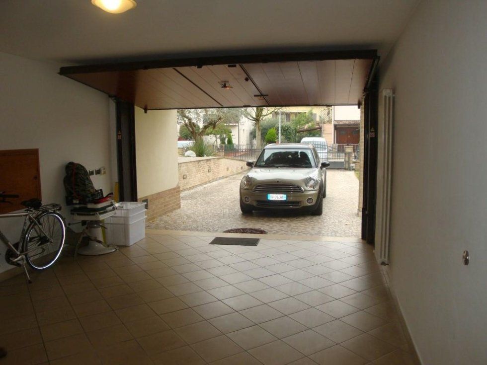 ampio garage