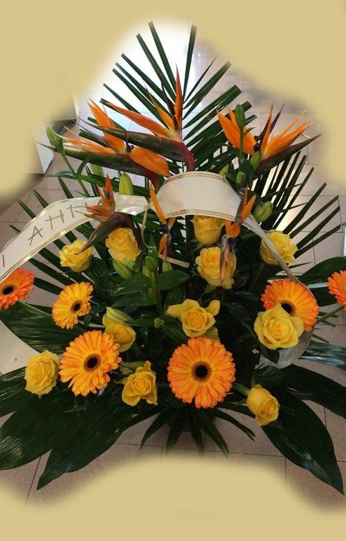 Allestimento floreale per una camera ardente