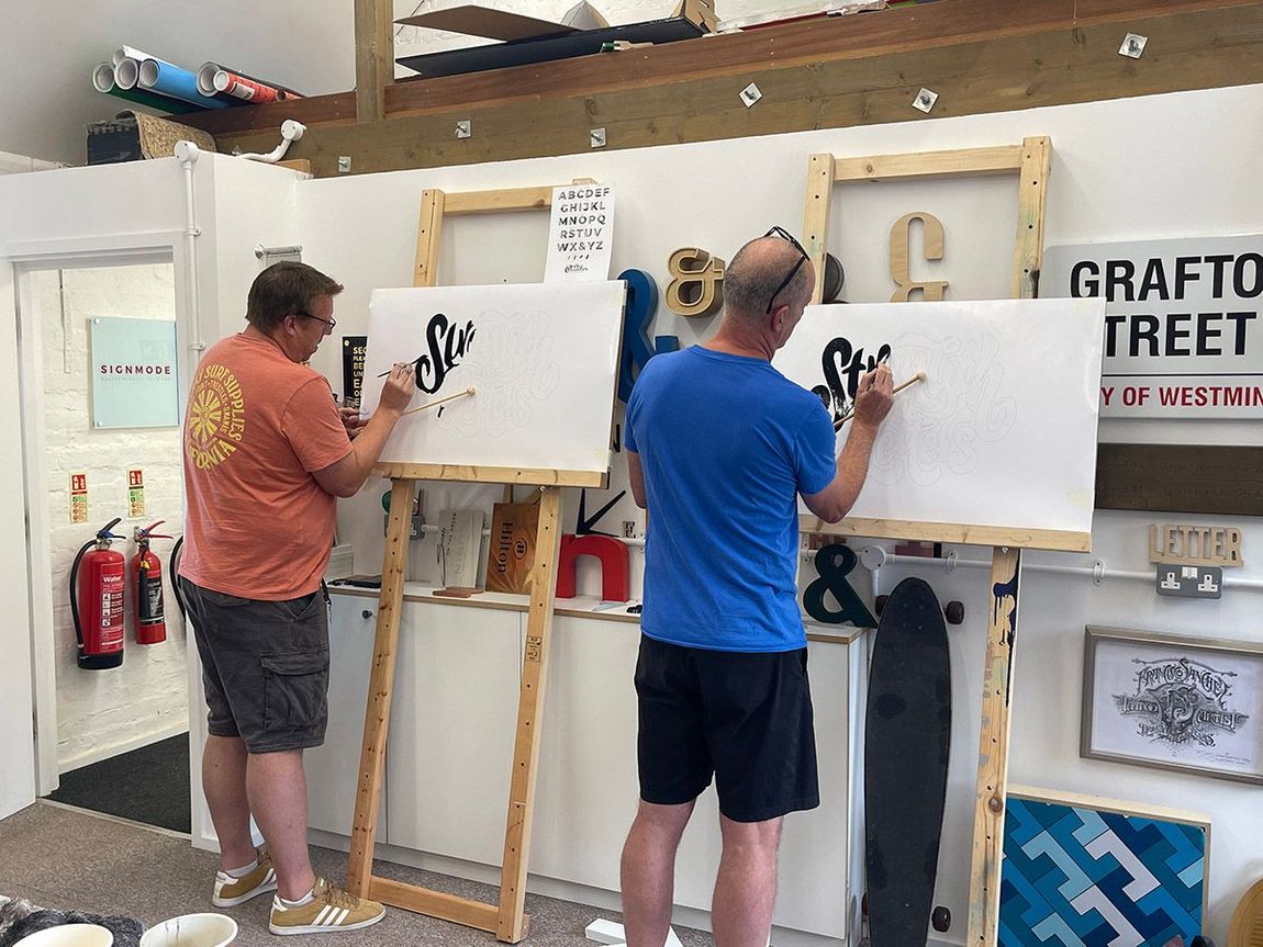 Sign writing courses with lunch in Woking, Surrey