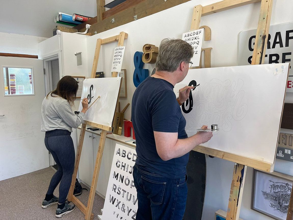 Sign writing lessons in Surrey