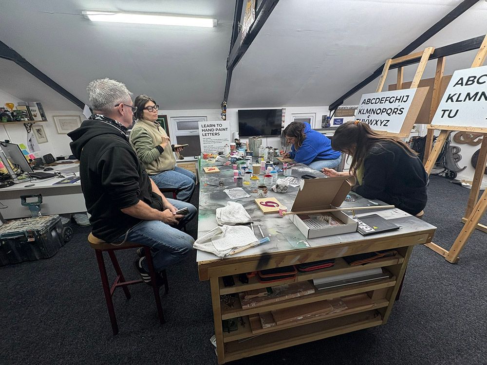 Signpainting courses November 3