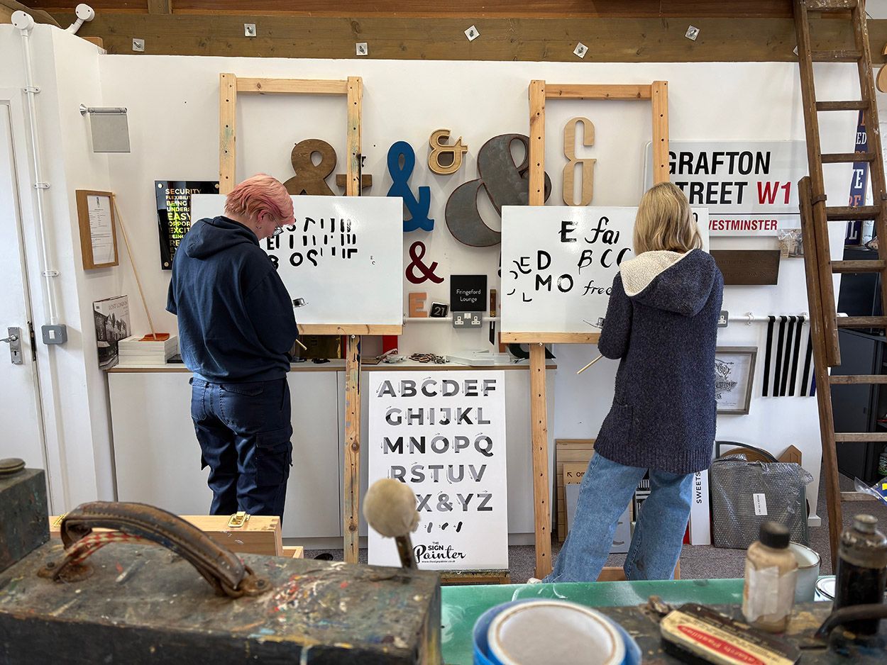 The Sign Painter hand painting lessons 2