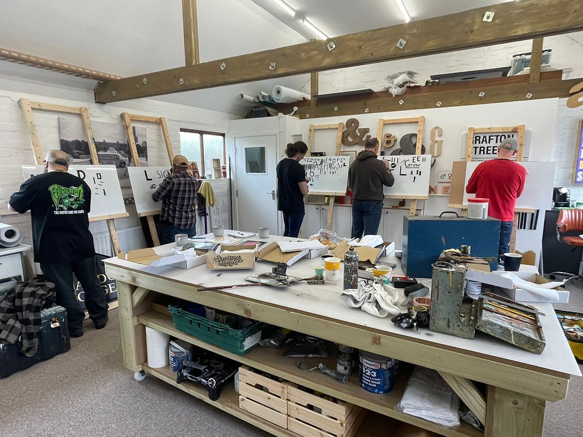 The Sign Painter – sign writing course 3