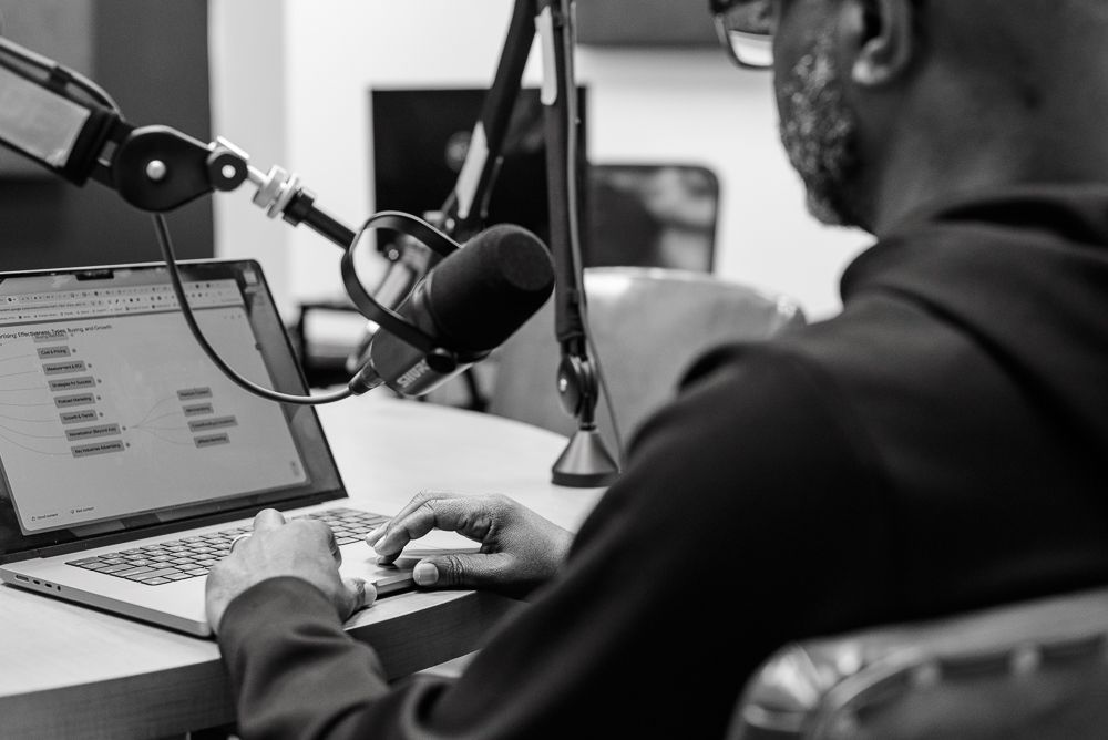 Sound United Podcast Studio client working in studio