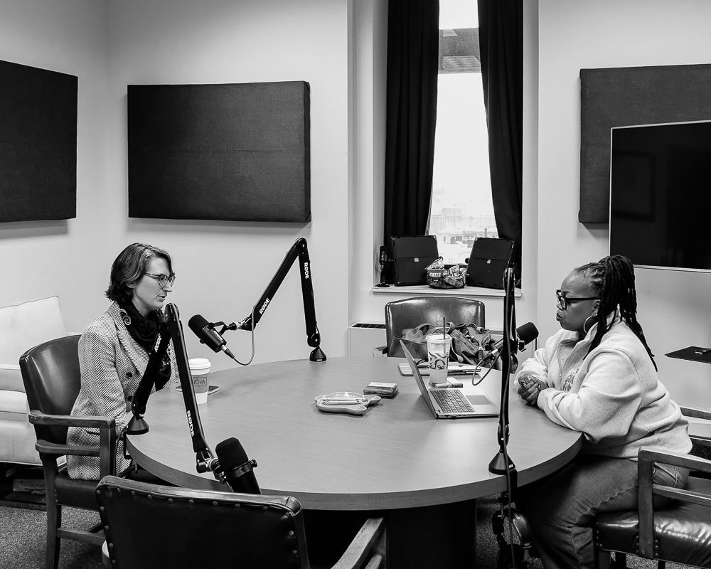 Sound United Podcast Studio client working in studio