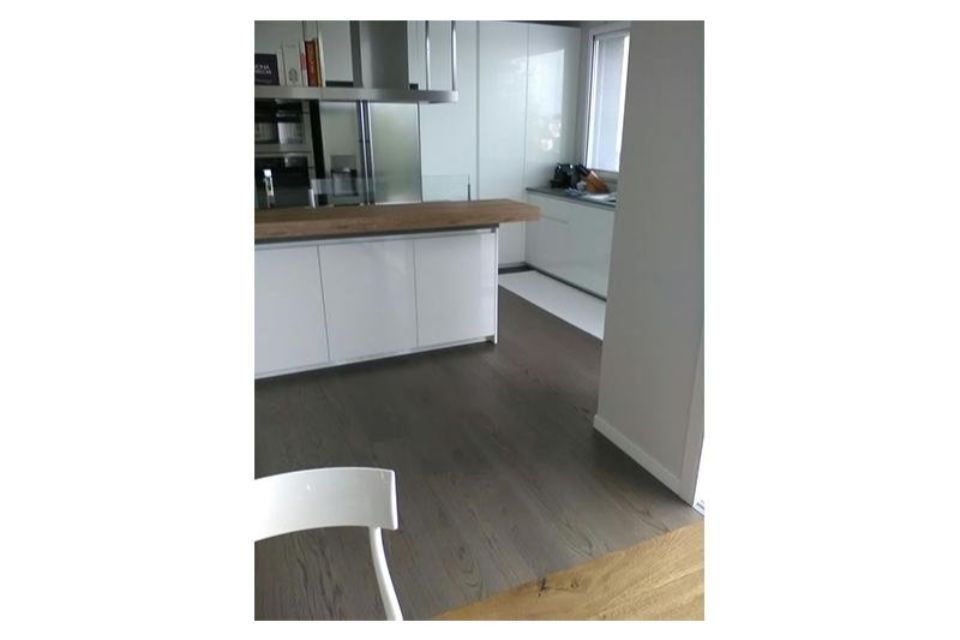 Parquet, piastrelle e pavimentazione esterna per villa 5