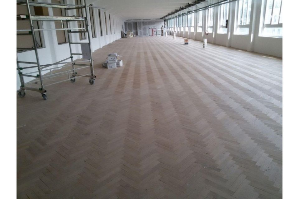 Parquet in rovere a spina italiana 3