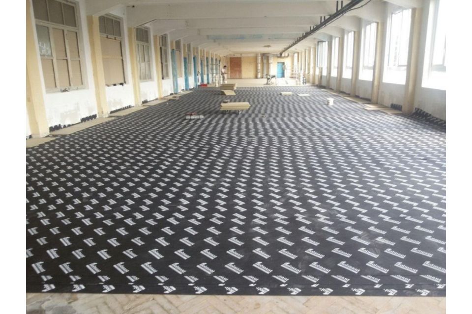 Parquet in rovere a spina italiana