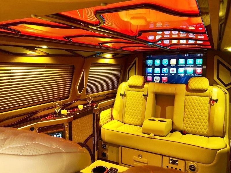 Mercedes Vito Ultra Luxury Van Multimedia