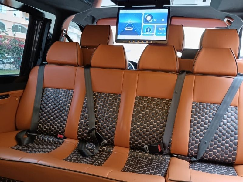 Volkswagen Transporter Budget Van TV