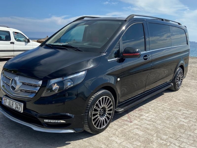Mercedes Vito VIP Edition - Luxury Front Side View