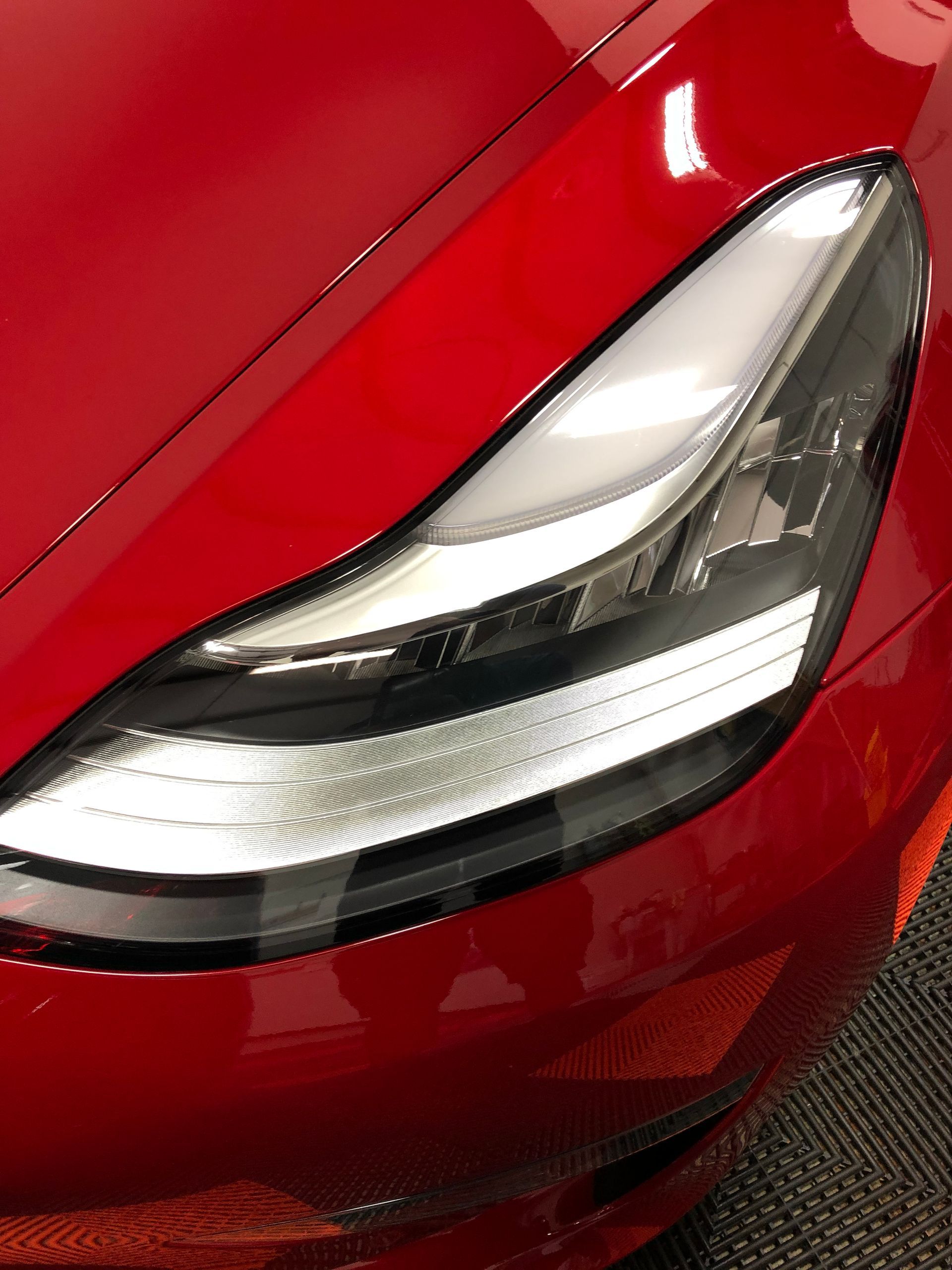 Ceramic coating for Jacksonville drivers protects against UV rays, road debris, and harsh weather, ensuring a long-lasting shine and vehicle durability.