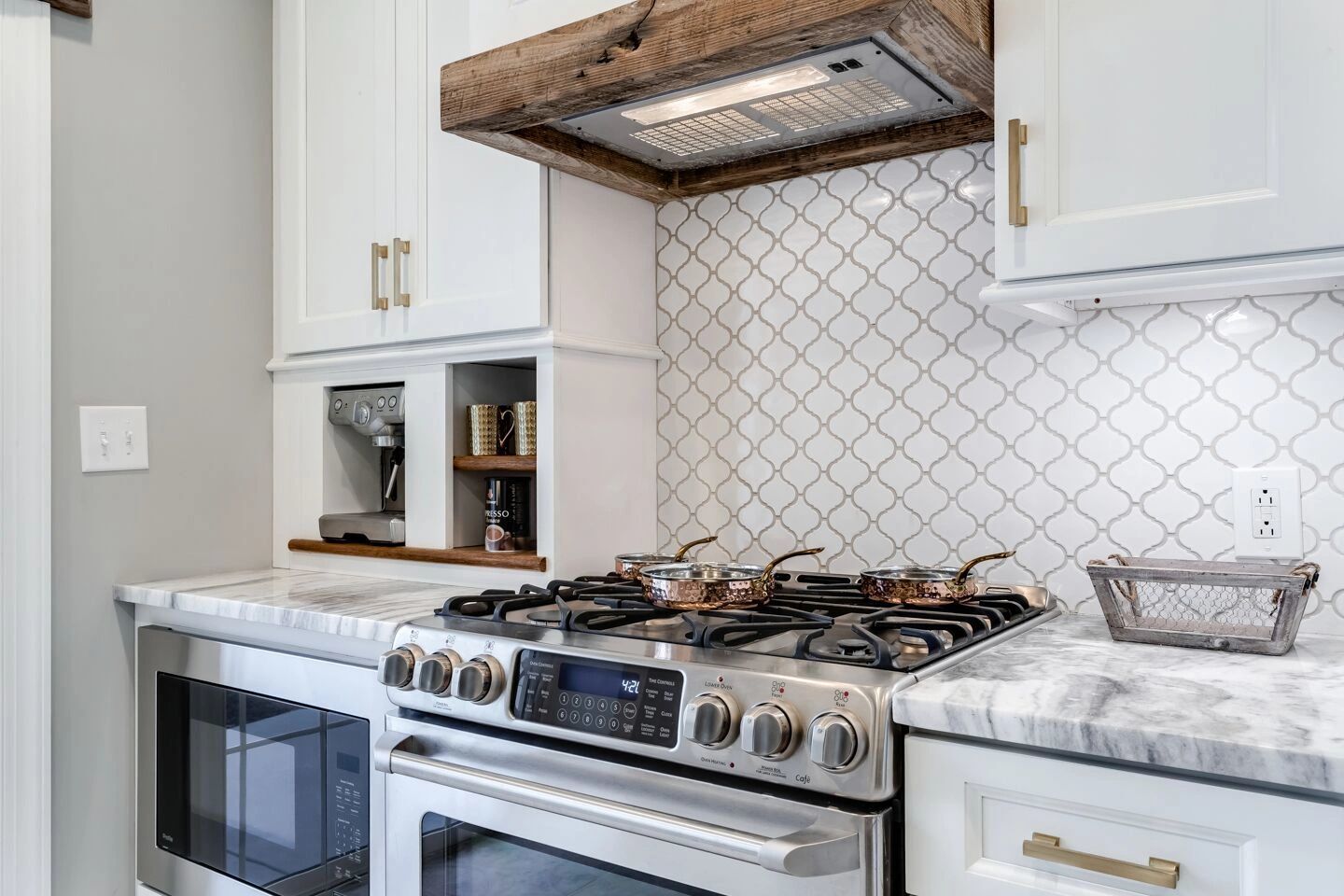 High End Stove — Newport, DE — Kitchen Provider Inc