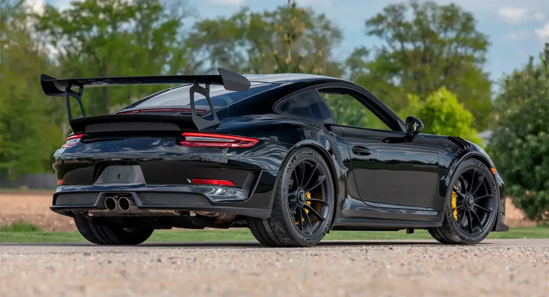 black on black porsche gt3rs