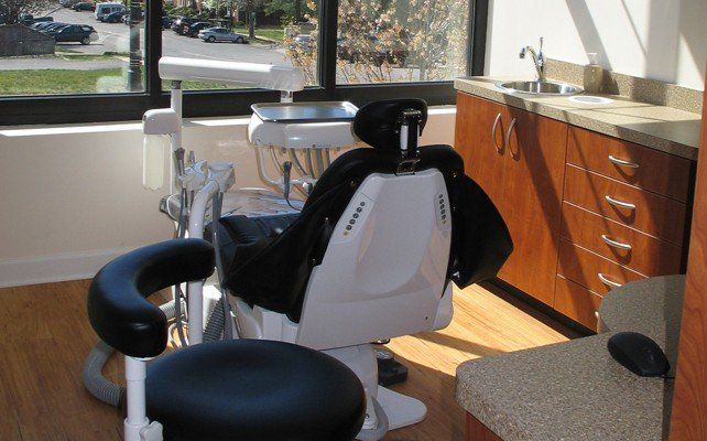 Dental treatment room at Columbia Pike Family Dentistry