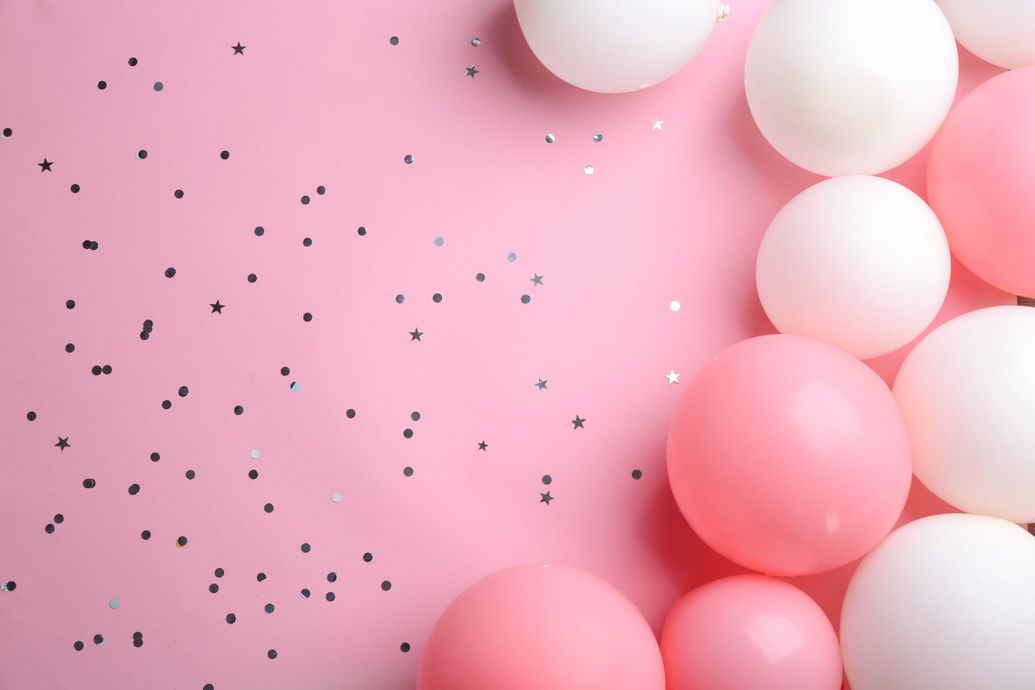palloncini rosa e bianchi