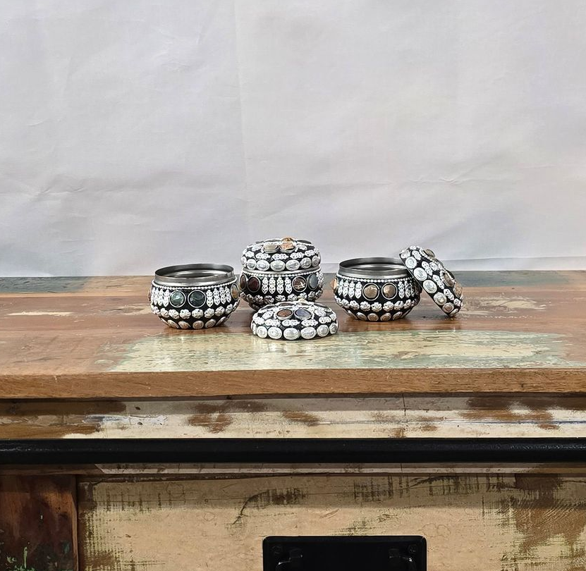 Edelstenen opbergdoosjes