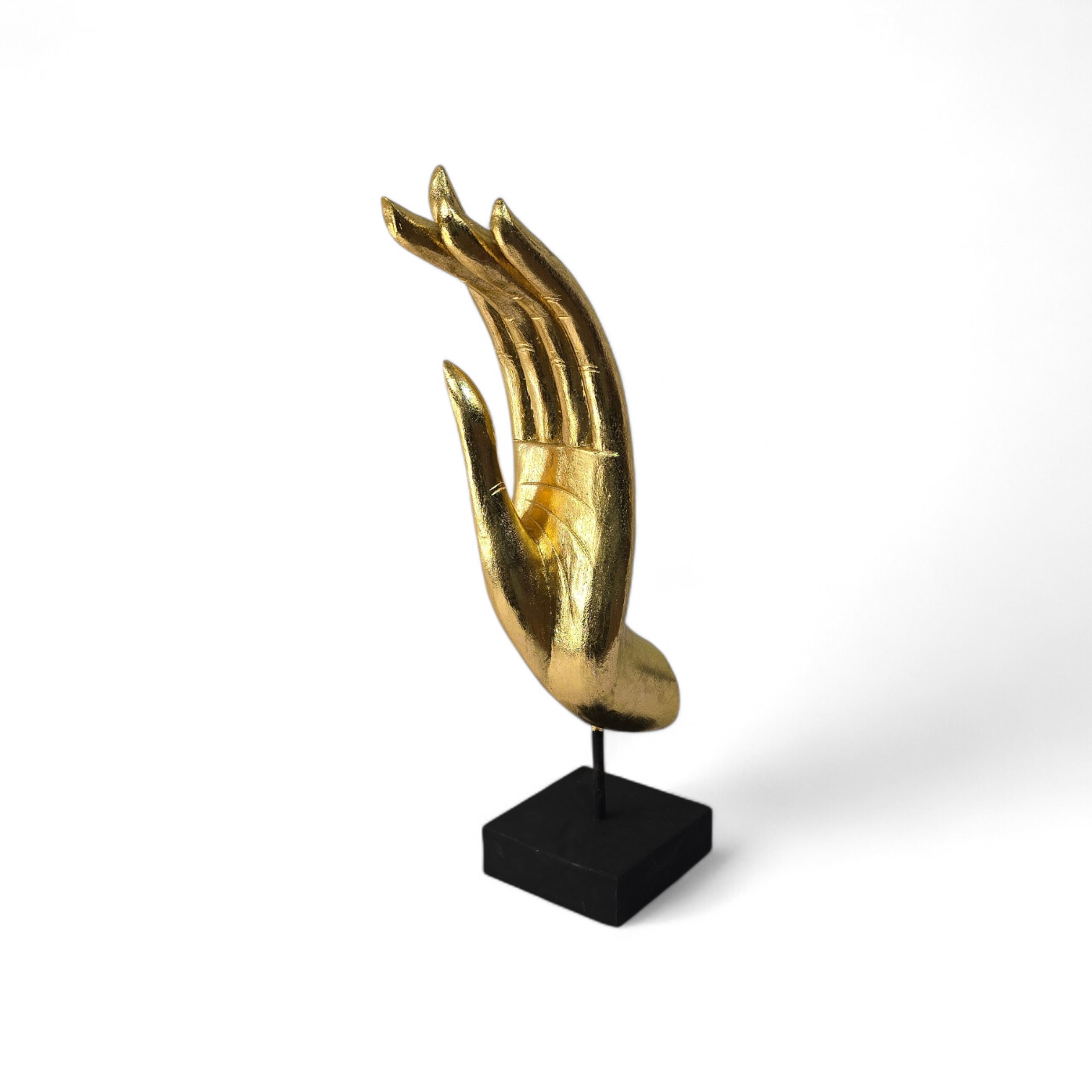 Houten gouden boeddha hand op standaard