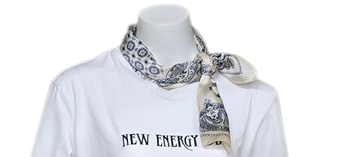 Witte mannequin met een wit T-shirt met de opdruk 