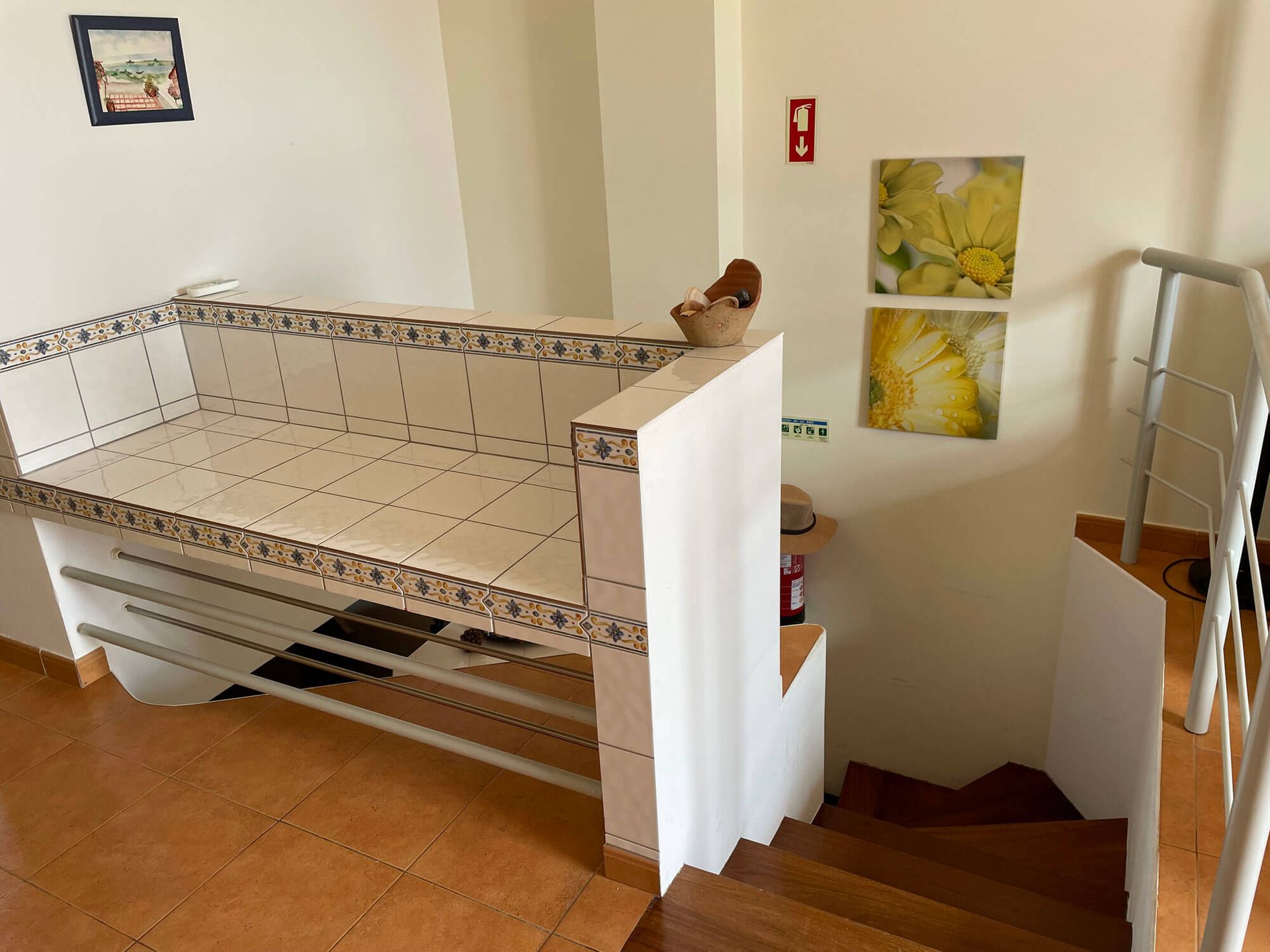 Studio Cabanas: Treppe, die in den dritten Stock eines Hauses führt