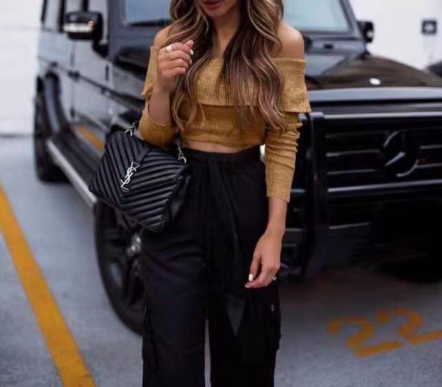 Modella con outfit primavera estate