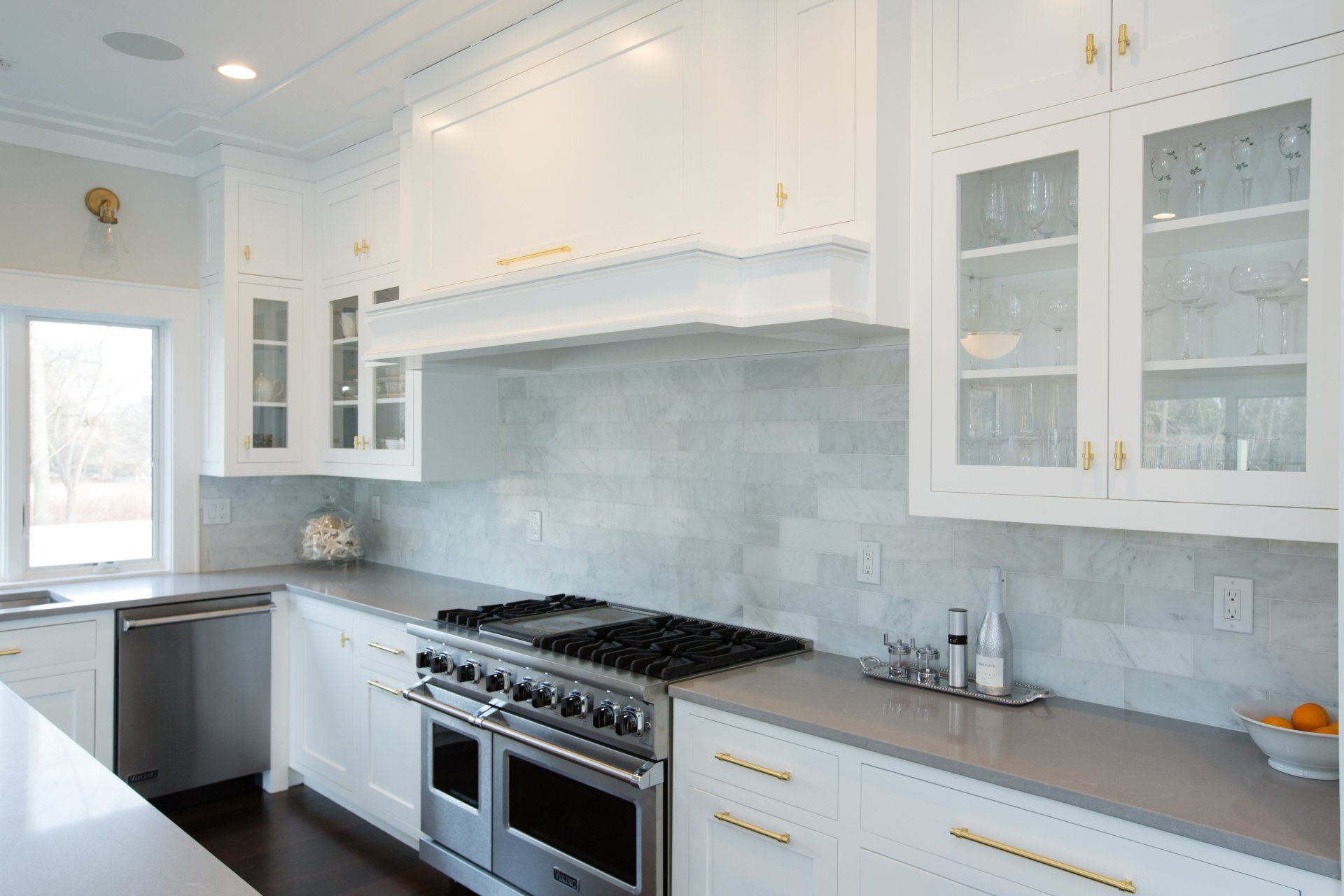 White Kitchen Cabinets, Gas Range & Backsplash | Custom Kitchen Cabinets | Domestic Kitchen Inc.